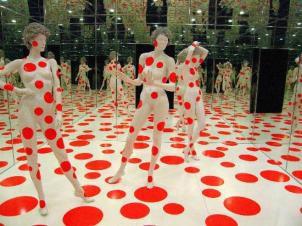 Repetitive Vision, Yayoi Kusama, 1996. A permanent exhibit at the Mattress Factory. Photo by Ryan Kunzmann.