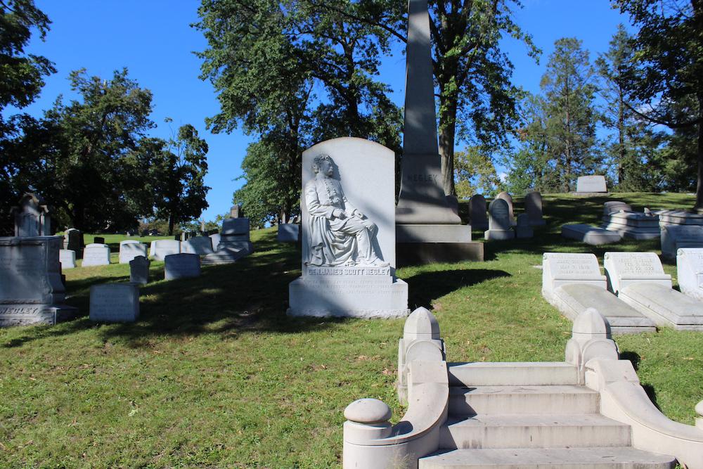 Tombstone of General James S. Negley and family tombstones in Allegheny Cemetery. Photo by Sofia Fiscella, 2021